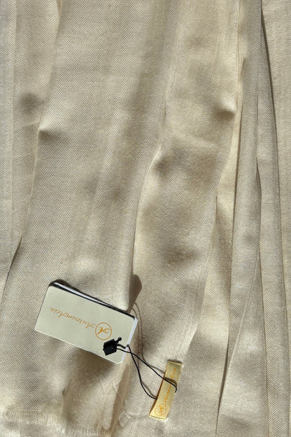 Beige solid stole of silk, cashmere and wool 