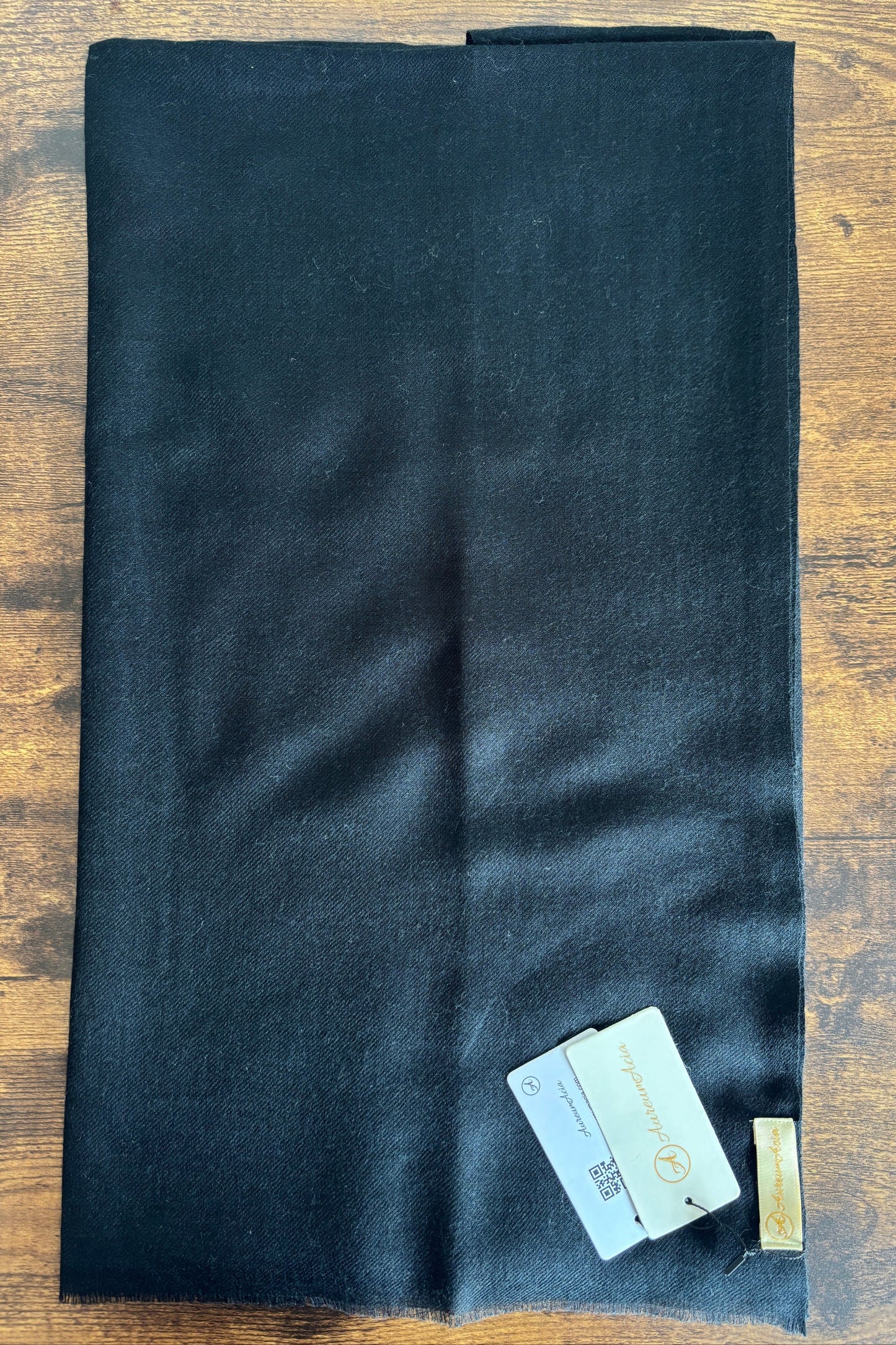 Black solid stole of silk, cashmere and wool 