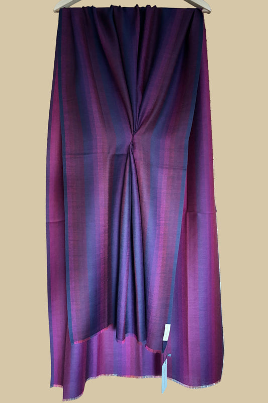 Navy and magenta colour lined wool stole