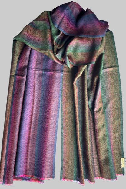 Green and blue colour lined wool stole