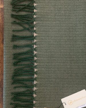 Green and beige woollen scarf with fringes